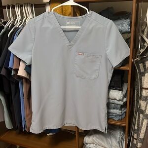 Figs Catarina scrub top size small